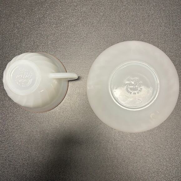 Vintage Fire King Hold Trimmed Swirl Pattern Cup and Suacer - Picture 3 of 5